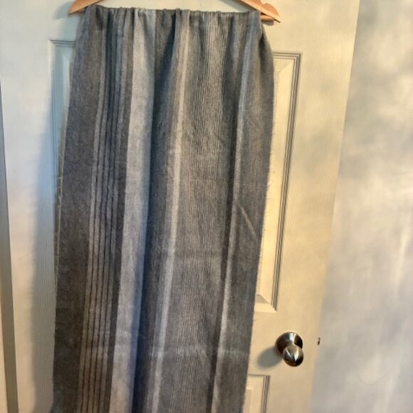Unisex Large Grey Alpaca Scarf - EUC - Picture 10 of 10